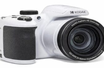 Kodak PIXPRO AZ405 white camera close-up